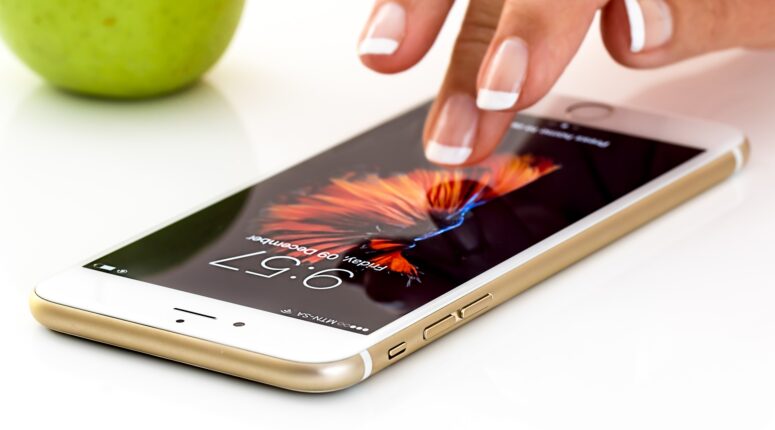iPhone podbija serca nastolatków w USA!